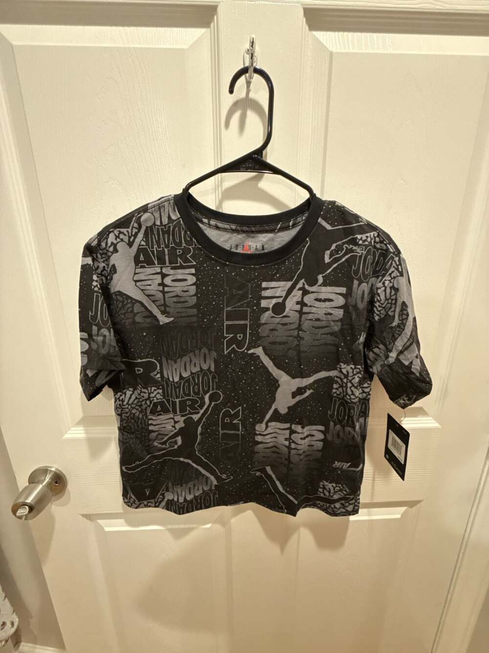 Jordan Girls All-Over Print Logo T-Shirt, Black, Size XL